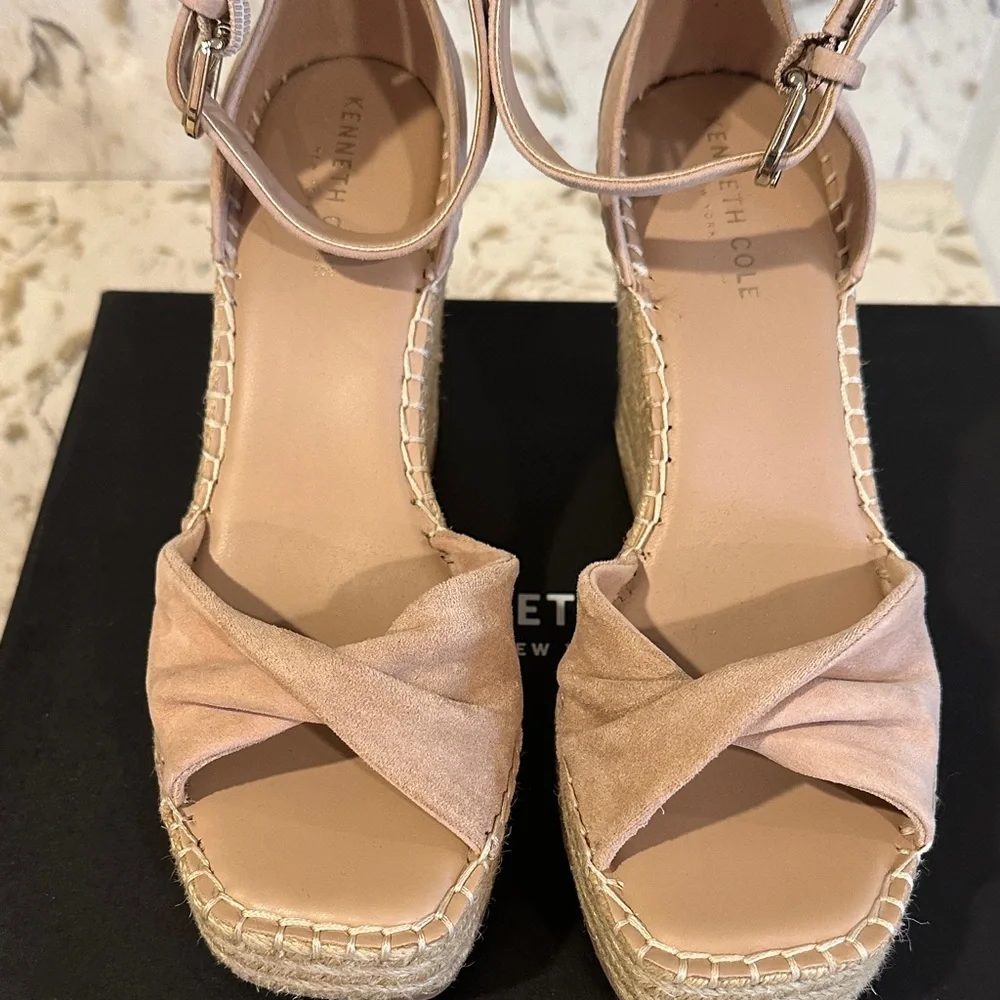 Kenneth Cole Women’s SOL Espadrille Wedges in Buff Suede-Size 8 - Picture 2 of 7